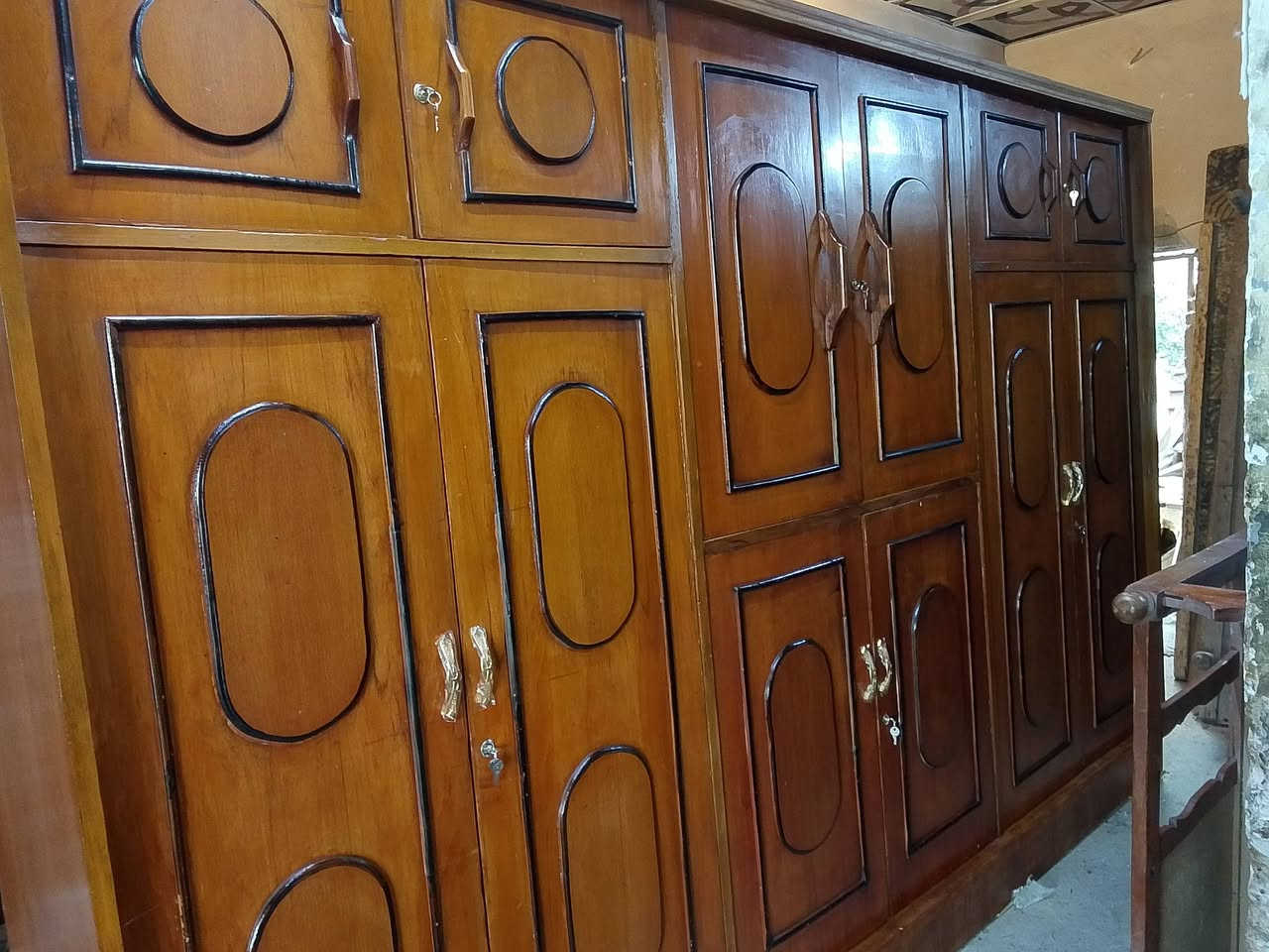 للبيع كنتور 6 ابواب صاج احطاطه نضيف مابي اضرار سعره 275 وبي مجال العنوان سامراء  جبيريه الثانيه مقابل جبيريه الثالثه شارع الحدادين للاستفسار ***********
