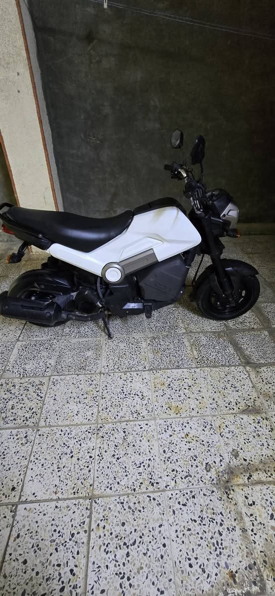 السلام عليكم دراجه هوندا ياباني حاويه ماشيه 4000 كله على البلاد  0781663666 صلاح الدين الدجيل


**إذا كنت صاحب هذا الإعلان وتريد حذفه لأي سبب، رجاءا أرسل رسالة إلى الدعم الفني**