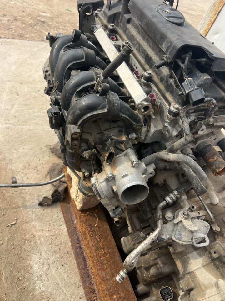 مكينه وكير ١٤٠٠ للبيع 
الكير نقص اويل بم. 
المكينه ما ادري بيها 
كامله هيه وتفرعاتهه 
وعقل ١٤٠٠ اكسنت ٢٠١٦ للبيع 
العماره 
***********
