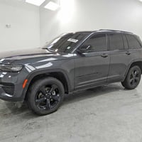 جراند شيروكي لاردو • ٥٢١٥ ميل • مزاد أمريكي