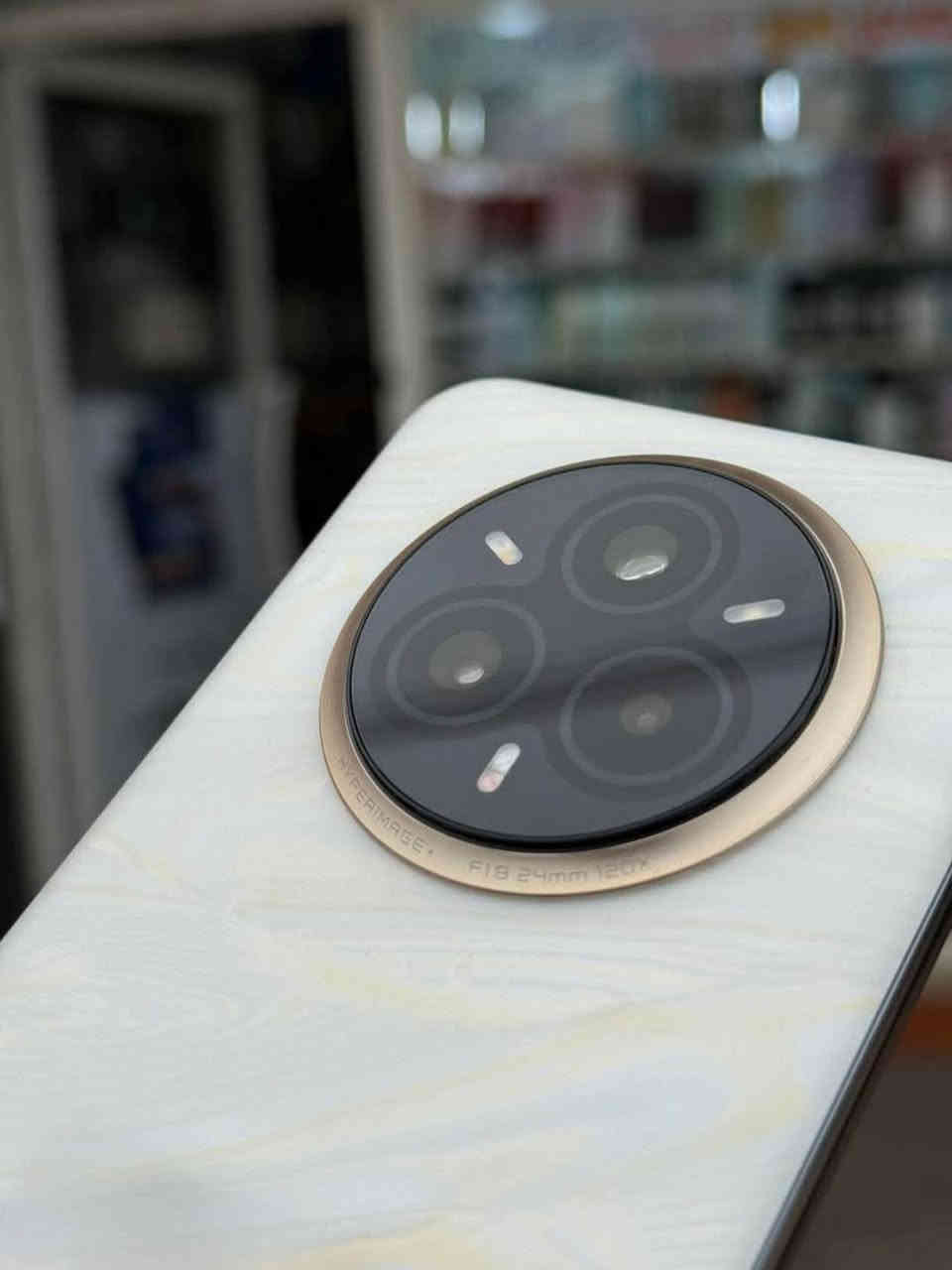 ريلمي Realme 14 Pro Plus 5G

🔥السعــــر / 400 الف🔥 قفل لاتعامل

مستخدم شهر اخو الجديد كامل الملحقات

للــــــــطلب فقط عبر الواتساب ***********

المواصفات 
- الذاكرة الداخلية : 512 كيكابايـــــــــــــــــــت
- الـــــــــــــــرام : 12+12 كيكابايـــــــــــــــــــت
- الشاشة : 6.83 بوصة - 120 هيرتز - AMOLED
- المعالج :  Snapdragon 7s Gen 3
- الكاميرا : 50 + 50 + 8 م.ب. / امامية 32 م.ب.
- البطارية والشحن : 6000 مللي أمبير - 80 واط

العنـــــ✍️ـــوان 

محافظــــة - واســـط - الكــــوت - مـــركز المدينــــة 

التوصيــل متوفــر 10 الاف لجميـــع المحافظــــات💨🚕
