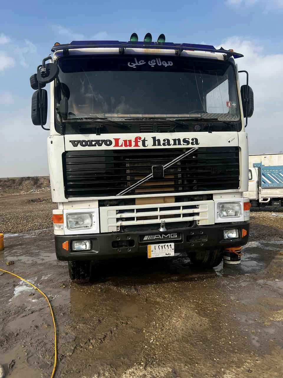 السلام عليكم فالفو اف ١٢ مكينه ٢٢ مجموعه النكي ٢١ كير ٣/٣ 
 السياره جاهزه للعمل تبريد كهربايات فول رقم واسط والتيرات ٢٤ صاج /***********
