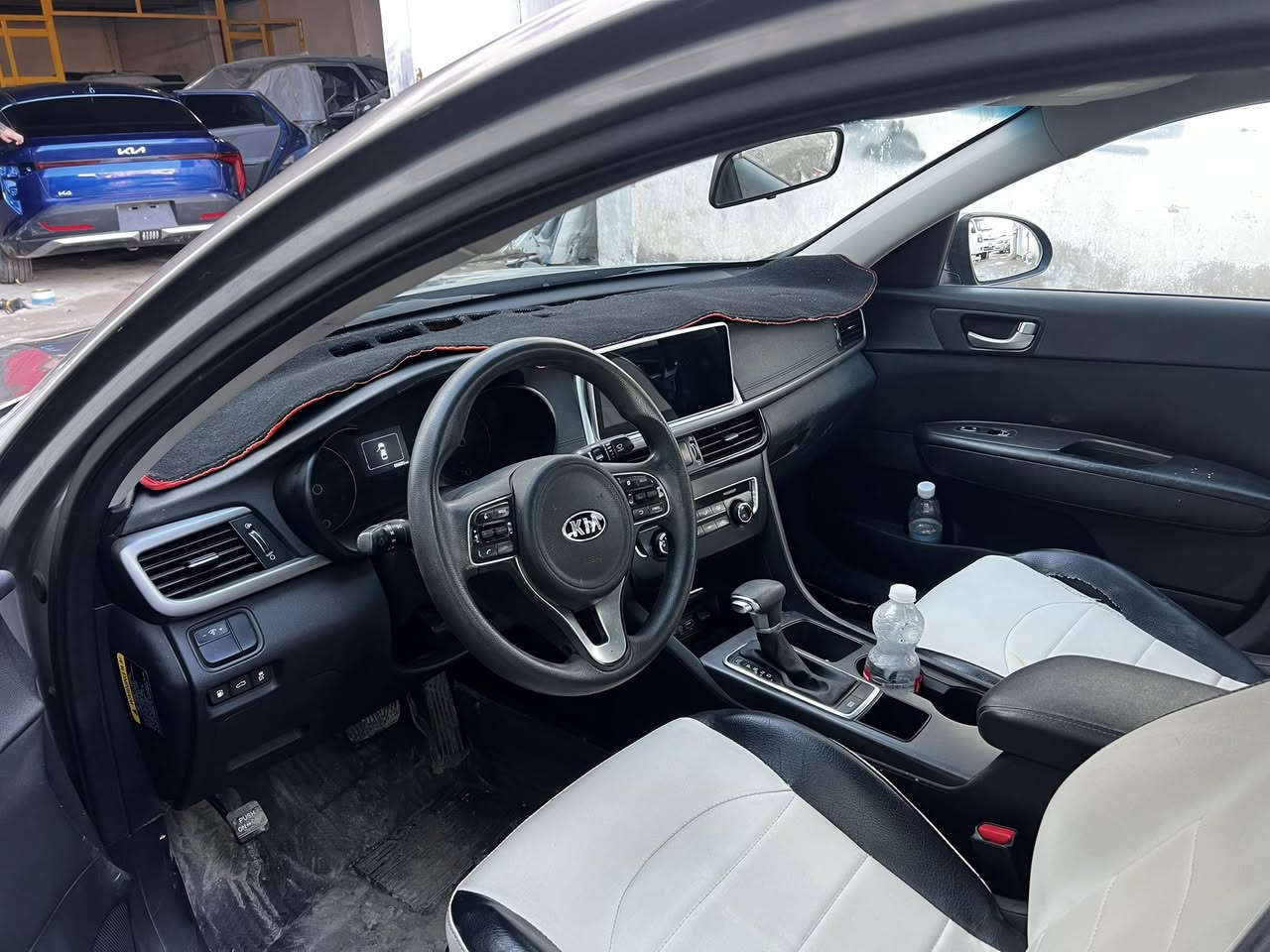 السلام عليكم
للبيع اوبتيما 2016 رقم ديالى باسمي

محرك 2400  بلادي ممفتوح

الضرر فقط قبق الصندوق

ماشية 86 الف بلادي

مابيها اي نقص

السعر125 وبيها مجال

***********
