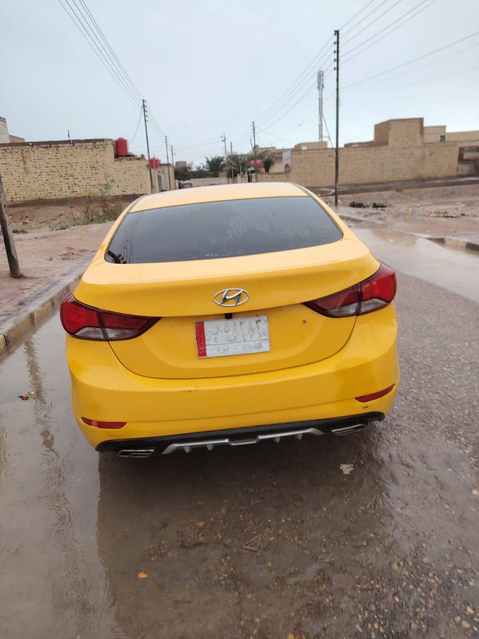 سلام عليكم انترا للبيع موديل 2015 للبيع خليجي مكينه 1800 كير حداده تبريد كهربايات تخم تاير تحكم بل استيرن  سنويه لل2027  مشروع وطني لا ضربه ولا تبديل  سعر 83 وبيه مجال عنوان ميسان المجر الكبير السعيده رقم الهاتف ***********
