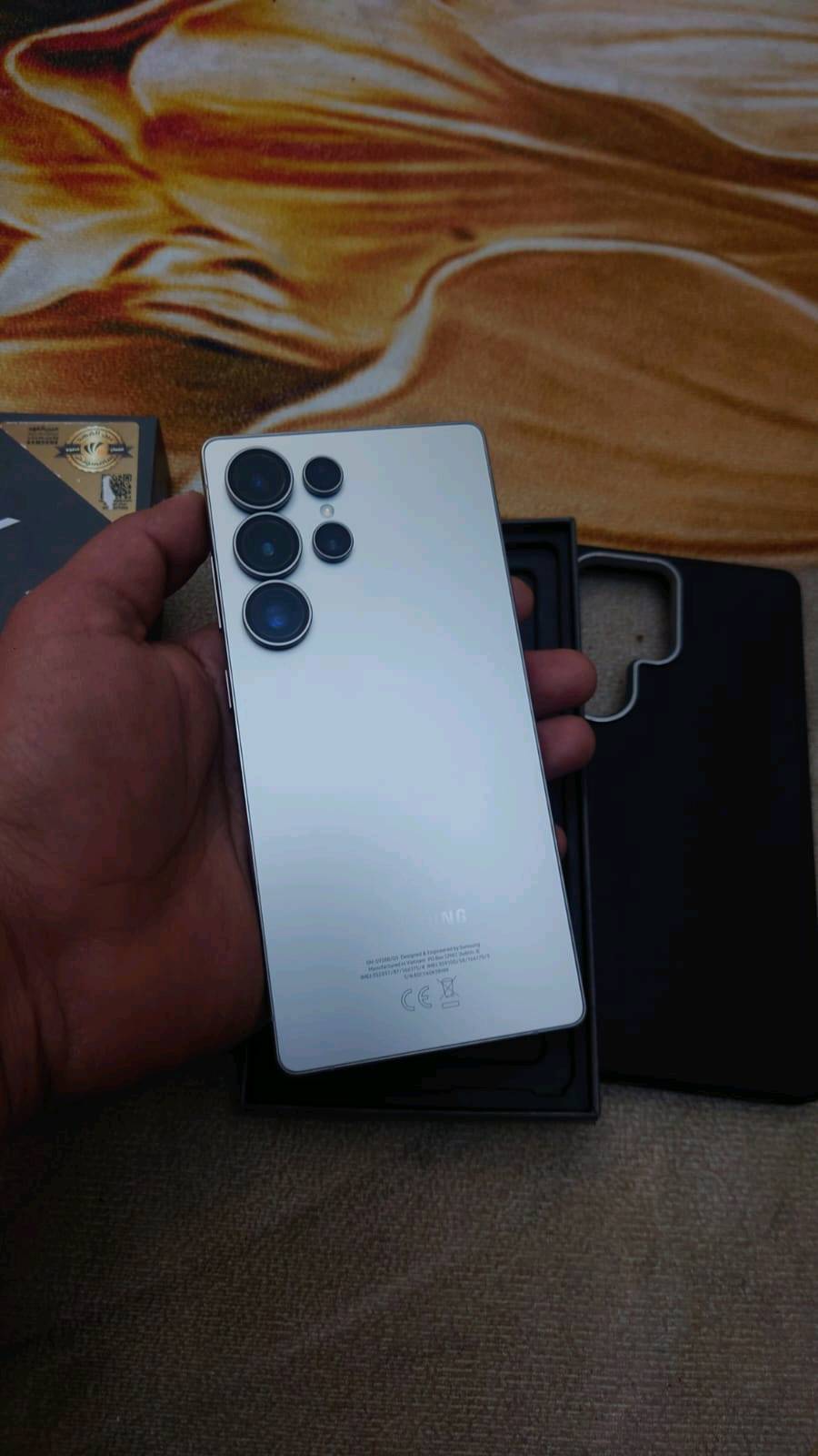 اس 5 الترا تيتانيوم كري ضمان عين الفهد استخدام 3 اشهر فقط نظافة 100% ذاكرة 256  مع كفر ولاصق شاشة ولاصق عدسات للبيع السعر مليون و٢٠٠ او مراوس بذاكرة ب25الترا ذاكرة 512  او ون بلس عنواني بغداد اي استفسار عالرقم *********** 