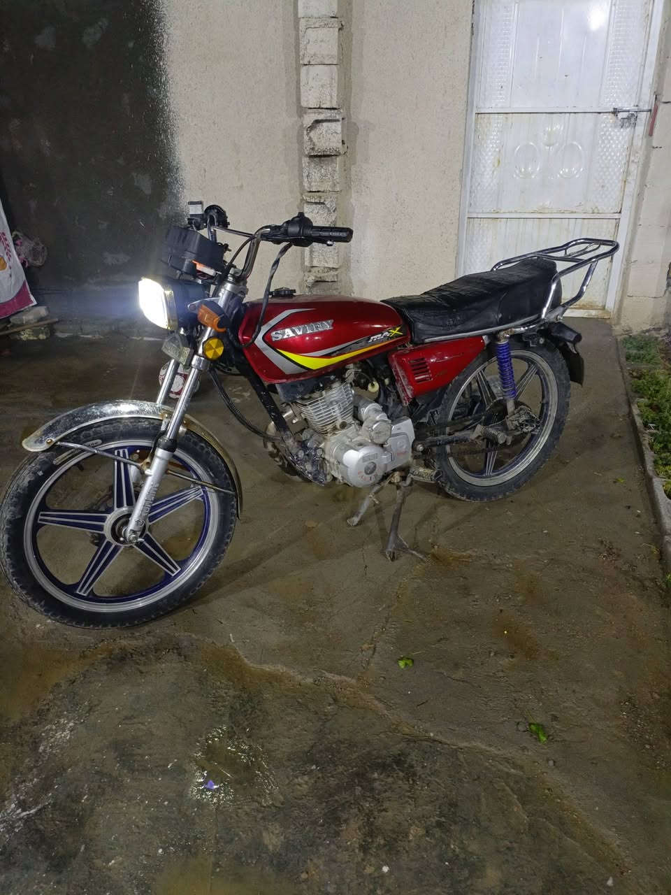 سلام عليكم دراجه سيفان 5كيربيه خيط تبخير تشتقل سلف وهندربيع اومراوس مديل 21اواقه  موجوده بس ناكعات مي عنواني بغداد جسر ديالى القديم واهاذه رقم بيه واتساب ***********
