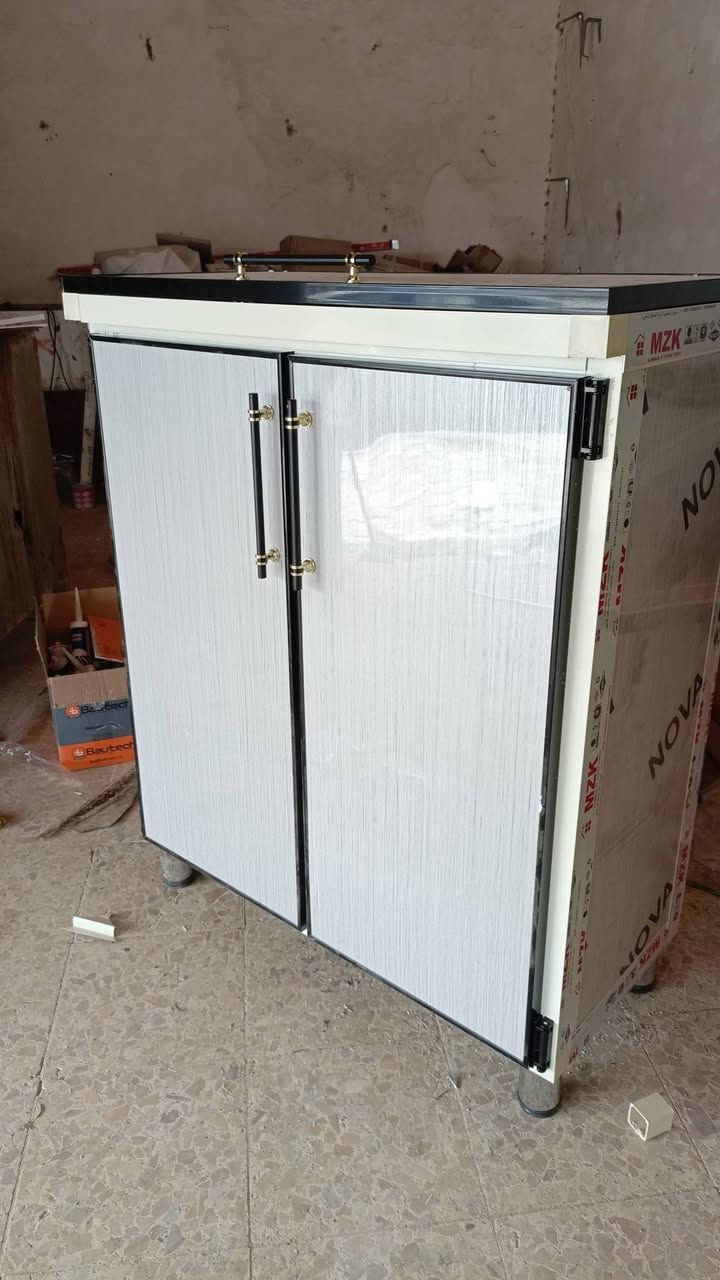 كيشوانية المنيوم القياس الارتفاع متر مربع والعمق اربعين سنتمتر الرفوف المنيوم بيبان امبطن رجل استيل وشرط مواد اصلي توصيل مجاني


**إذا كنت صاحب هذا الإعلان وتريد حذفه لأي سبب، رجاءا أرسل رسالة إلى الدعم الفني**