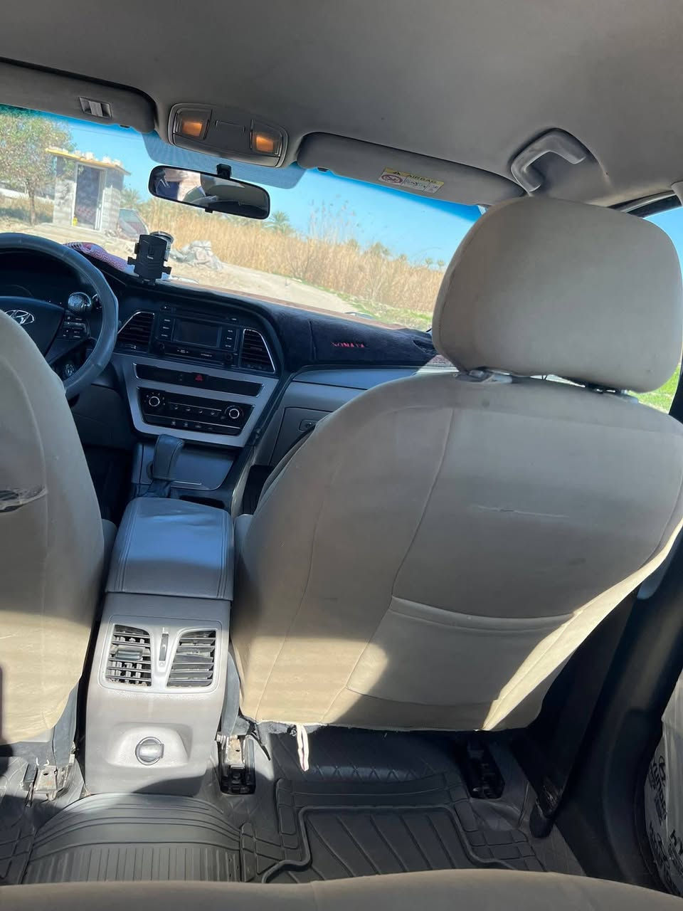 سلام عليكم
سوناتا للبيع 
مديل 2015خليجي
محرك 2400دوش 
تبريد قطعتين وباقي للمواصفات المعروفه 
وضعيات قيادة٣
اشاير بالمري
مانع انزلاق 
للاستفسار***********
الرقم بيه واتساب
