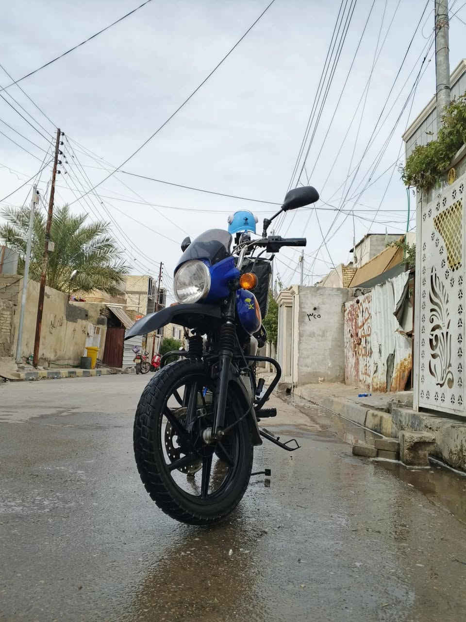 السلام عليكم بوكسر جبلية موديل 22 نازله بل 23 الدراجه أوراق اصوليه بوجهك ترقم بمليون و 300  
دراجه خير من الله لا نضوح ولا تبخير مكينه ناعمه  
***********
