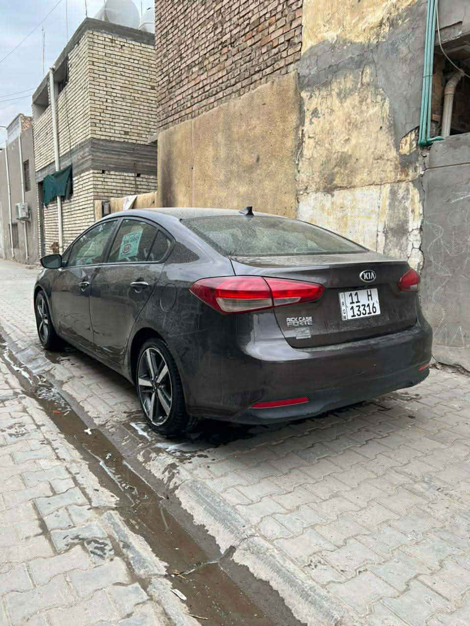 سلام عليكم فورتي 17 امريكي بيه اربع قطع صبغ بدون دواخل السياره جاهزه كير مكينه تبريد صدر خير من الله معروضه ب110 وبيه مجال حك الجيه مكاني زعفرانيه ***********
