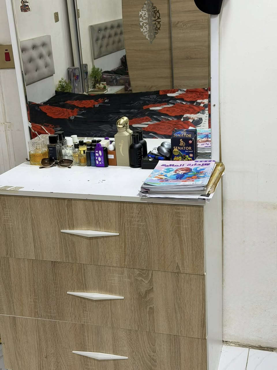 السلام عليكم عندي غرفه للبيع مستعمله نضافتها حلوه هاي كدامكم لونها كذلك حلو
5 قطع 
جربايه نفرين + كنتور +ميز تواليت + قطعتين مجرات جانبيه 
سعرها مع الدوشك 200 الف 
امانه الله بس الدوشك اشتريته ب110
مكان بغداد الدوره


**إذا كنت صاحب هذا الإعلان وتريد حذفه لأي سبب، رجاءا أرسل رسالة إلى الدعم الفني**