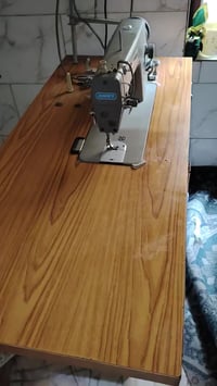 مكينه خياطه شرط الشغل للبيع 07718899981