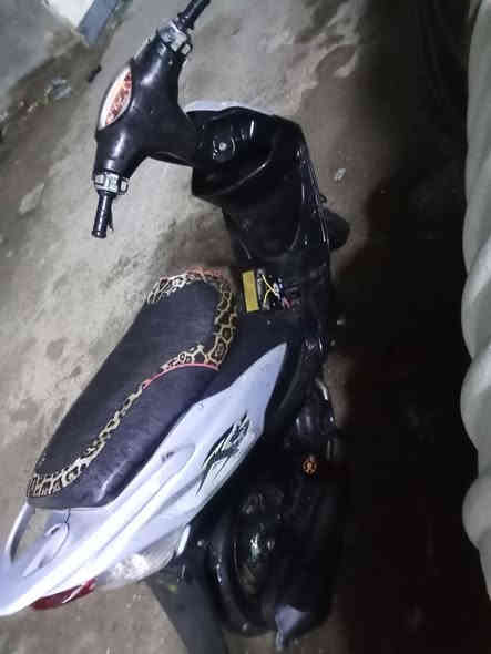 سلام عليكم ماكس عدله لبيع 55 ودراجه جانت بلاديه السعر 400 وبيه مجال حك الجيه مكان بياع تقاطع درويش تصال عله الرقم ***********
