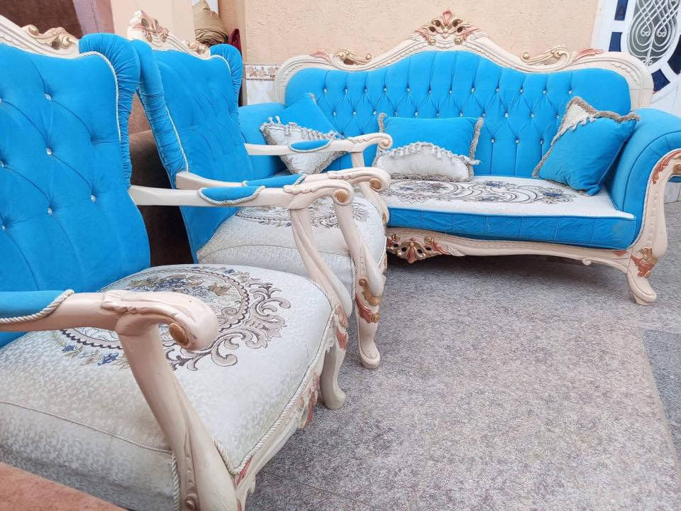 ياالله تخم ملكي اخو الجديد كلش نضيف وقوي 6قطع 10 مقاعد السعر 650 وبيه مجال لشراي ناصرية مركز ***********
