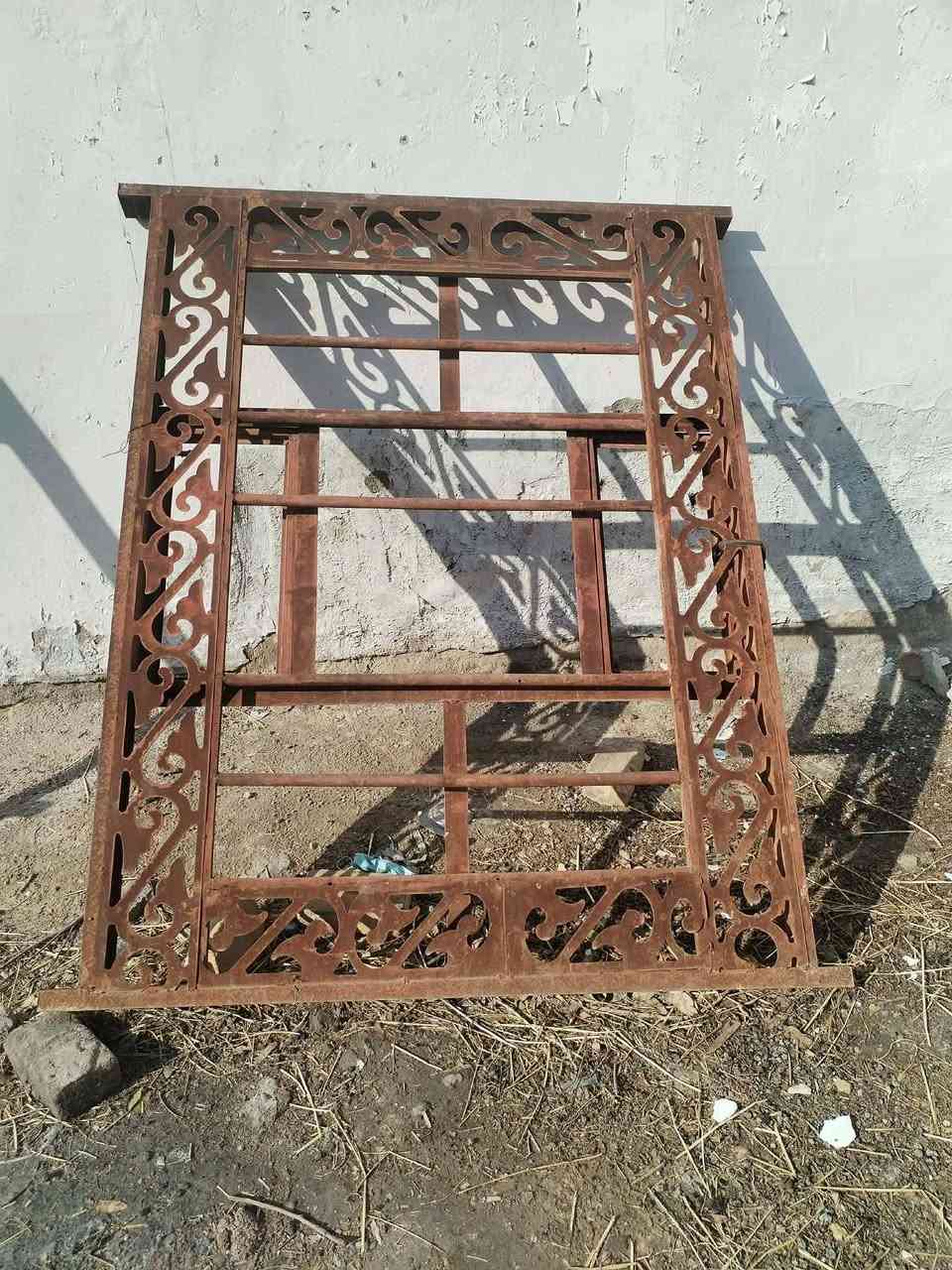 سلام عليكم باب و شباك 
ثنين ب 150الف مكان الحمزة ***********
