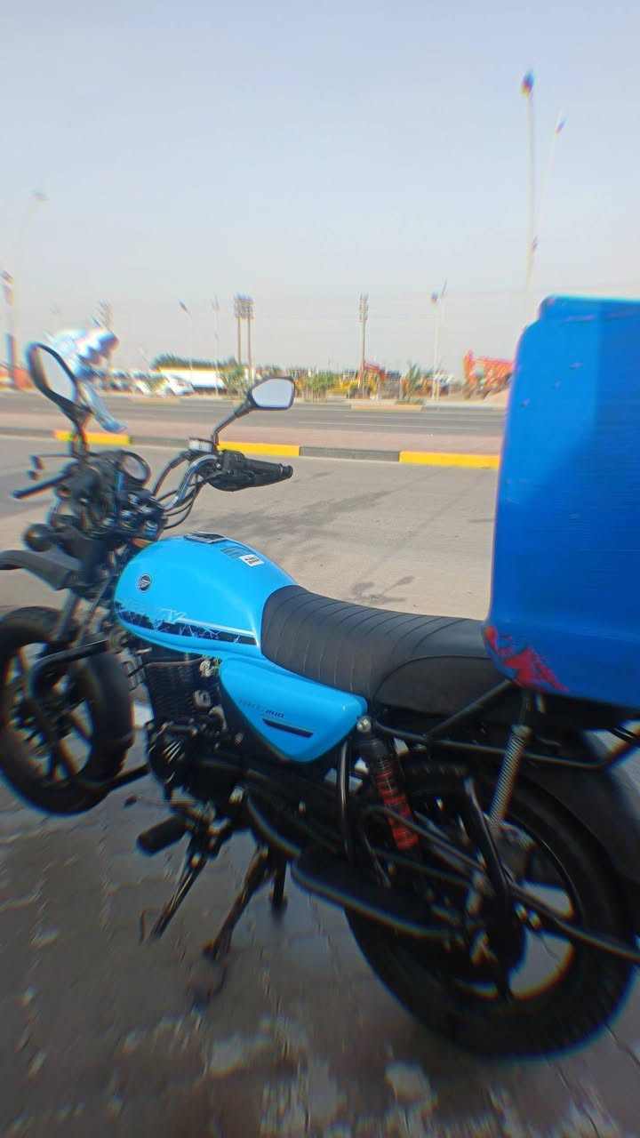 دراجه كي واي للبيع استخدام شهرين من الوكيل محرك ٢٠٠ مامفتوح كلشي ع بلاد دراجه كامله مكلمله برقي ما نقصها محتاج وريد ابيعها مكاني الزبير رقمي *********** واتساب فقط
