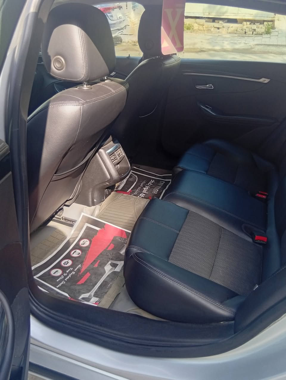 السلام وعليكم/امبالا 2020 LT شاشه قاصه داخل جديد جدا والسياره احله من الصور عليهه ادامه كامله من الدعاميه لدعاميه تخم تاير جديد حادثهه دعاميه اماميه وبيهه 3 قطع بخ من امريكا بشرط بخ امريكا  سياره مناقصهه اي شي خير من الله 
السعر 140$ وبيهه مجال شي بسيط جدا 
***********
