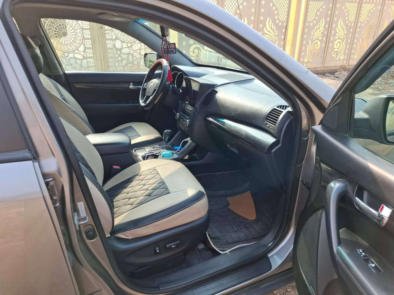 كيا سورنتو ٢٠١٣ امريكي فول مواصفات واحد على واحد محرك سته سلندر ٣٥٠٠ حادثها جاملغ وبنيد بدون دواخل السعر ١٥٠ وبيها مجال للاستفسار على الرقم ***********/***********
