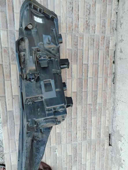 السلام عليكم لايت فورتي جهت السايق اصلي مال تفصيخ
البودي مالته مصلح لايت جديد شرط شغال كامل
السعر 150 وبي مجال
مكاني موصل اتصال ‏‪0751 874 8946‬‏
