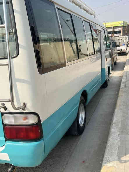 السلام عليكم اخوان
من رخصت الادمن

كوستر 2007عاليه

رقم بصره الماني

مكينه كير  وحداديه

خير من الله 

اكسل بيه ونه

تخم تاير برجستون 

تبريد محور

داخل كلش نضيف

بدون ضربه بدون كص 

بيه صبغات قليله بالازرك 

سيبايه ودرج ودرع

اي نقص مابيه

المكان بابل قرب سيطره امً الهوى 

السعر 225وبيه مجال للشراي

للاتصال ***********
