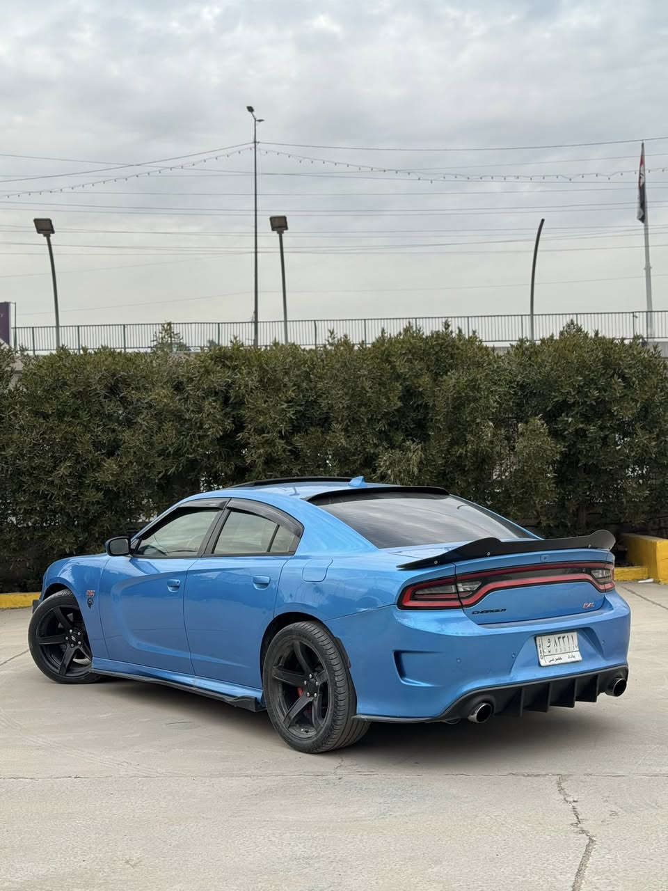 السلام عليكم
جارجر للبيع موديل 2015 سكات
فول مواصفات
رادار امامي 
رادار جانبي
فتحة 
كشنات تدفئه تبريد
ستيرن كهرباء
ويل نجمة
فجوج برمبو
شوتة رياضي 
تشغيل عن بعد
حادث السيارة جاملغ وبنيد بدون دواخل
السيارة جاهزه مابيها اي نقص 
السعر177 وبيها مجال بسيط 
للاستفسار ***********
