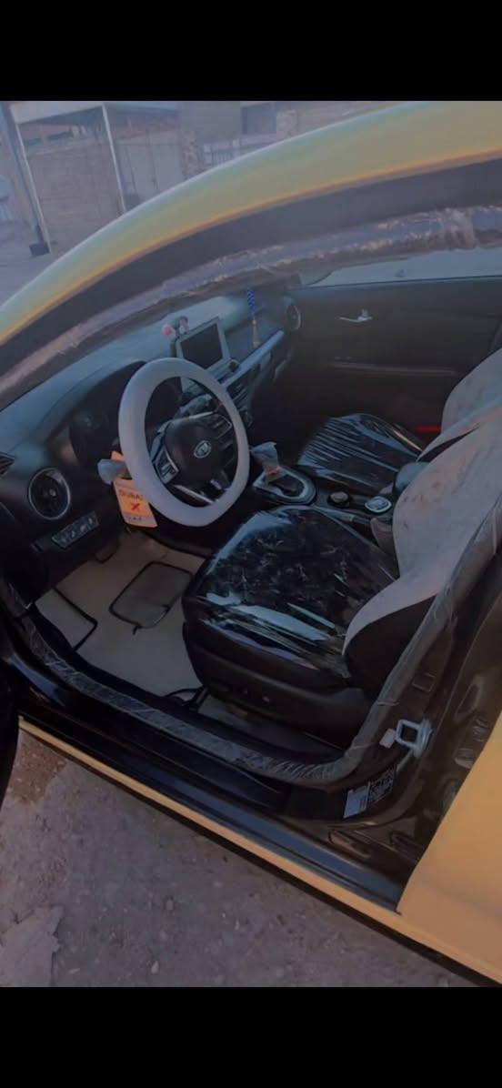 سلام عليكم  
كيا فورتي 2021#للبيع
حادث مال امريكا بارد بنيد وجاملغ امامي والخلفي بس بارد بدون تبديل سياره ليبل واحد
فول مواصفات
بصمه فتحه محرك 1600
دوشمه غرفه كامله جديده
منضومة زنون 
سياره بسمي تحويل ثاني يوم رقم بغداد مشروع وطني

وبيه مجال حك الجيه
تواصل:***********
