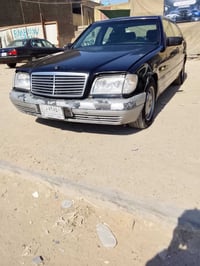 مرسيدس شبح للبيع نظيفه رقم بصره سنويه جديده مكان بغداد 07740778713