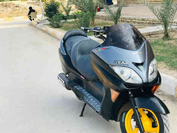 سلام عليكم فورزه 08 كامله محرك ناعم شلعه معدل فول لايت زنون كهربائيات كامله مابيه نقص تريك وين متريد بيع او مراوس حسب القناعه مكاني ناصريه سيددخيل رقم *********** سعر 700 وبيه مجال
