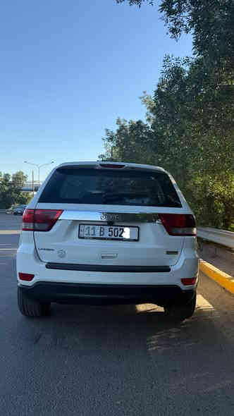 جيب لاريدو      2012
حادثه باب جنب السائق /باب خلف السائق 
كير 
مكينه
تبريد 
حداديه 
تخم تاير 
لايتات LED
سياره كامله مكمله مابيه اي نقص 
رقم مميز 
عنوان بغداد 
استفسار ***********
