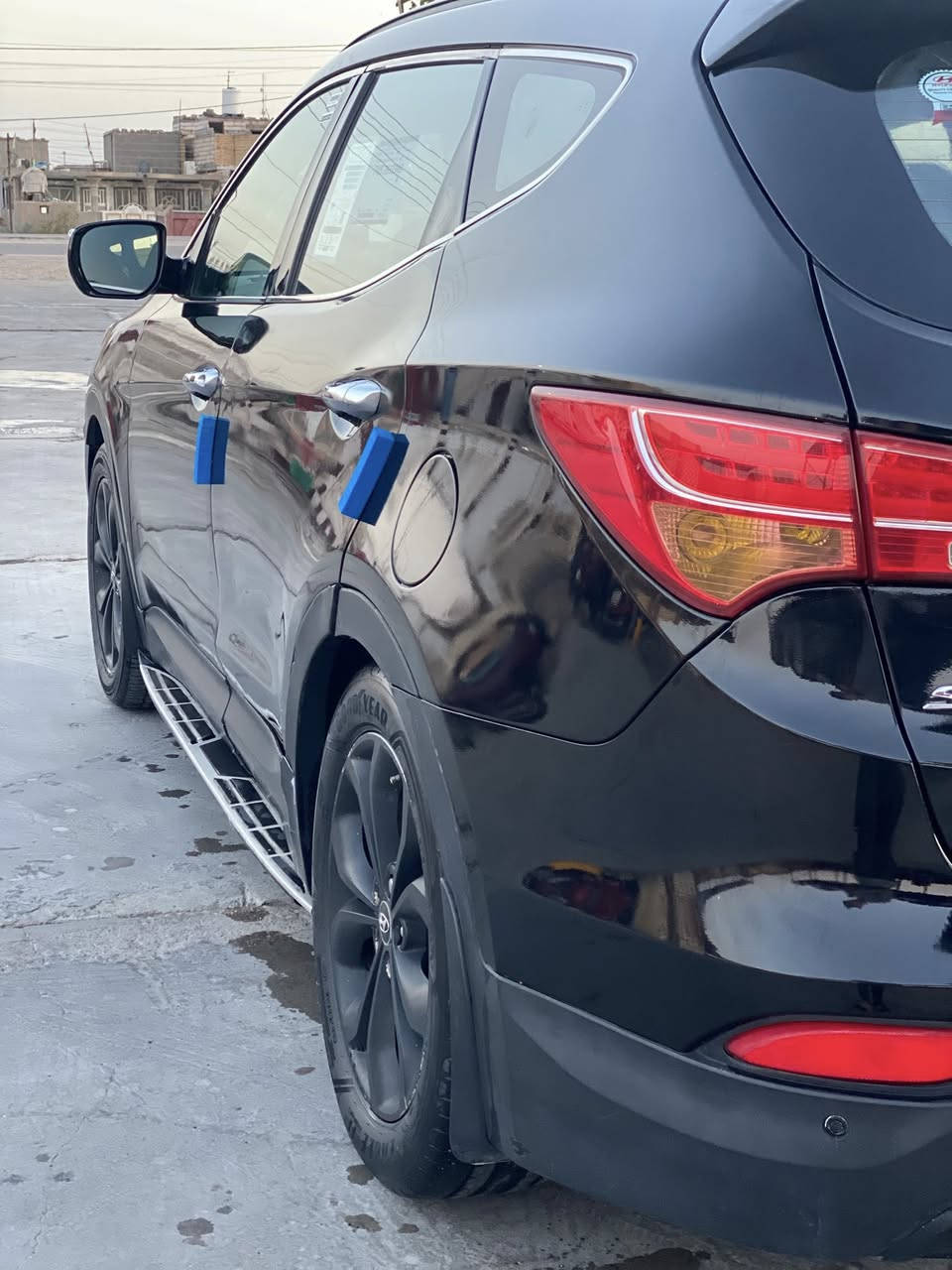 سلام عليكم سنتافي 2013
سياره صبغ حزام بدون ضربه 
فول مواصفات بنو رامه 
كير مكينه مكفولات حداديه جديده
سنويه لغايه2027 رقم بغداد الجديد
السعر 135وبيه مجال حك الجيه  
مكاني ذي قار 
للستفسار***********
