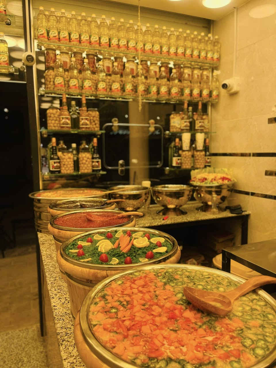 تم انتقال مطعم فلافل لؤلؤة الى مطعم فلافل الحاج مطشر 

العنوان ؛ شارع الرشيد قبل مقهى الزهاوي 
 رقم المطعم :***********@
