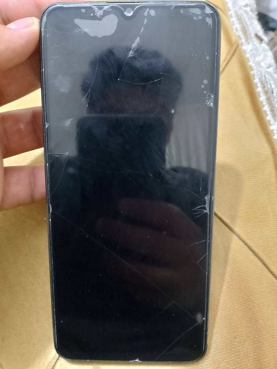 السلام عليكم 
للبيع  Realme. c51

ذاكرة 128 العشوائية 4 
جهاز والله اخو الجديد صارلي 3 اشهر جبته. اريد اشتري غير تليفون. 
التليفون امانة الله. نظيف كلش مال بيت بعد صوت عالي لمس سلس. كامرته حلوة 
جهاز خفيف الوزن مابي اي اشكال. تجي تفحصة وتاخذة بدون كارتونه الجهال شككوها وياها الگفر 
سعرة 85 وبي مجال حك الجية تدلل. 
واتساب ***********
