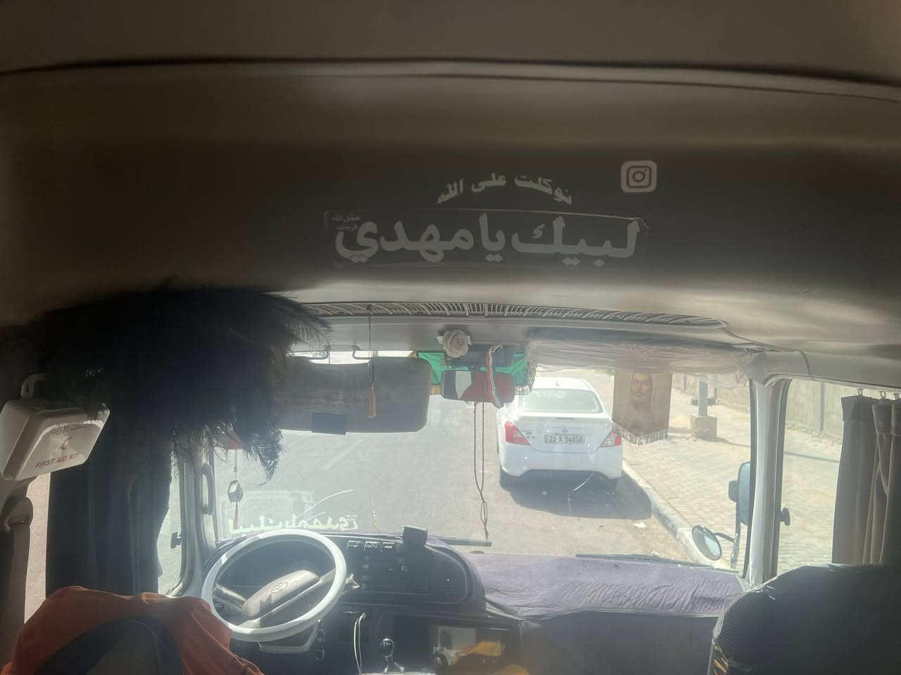 سلام عليكم كوستر 15 للبيع بيه قبق وربع ابو دكمه بارد وكسن بي ونه من 60ل 80 بيه صبغ بل صفحه طويله من باب حد شبجه تبريد سياره فول كامله كشن ستاركس منضومه غاز أربع ويلات فاتح قبل عشر ايام سله داخليه مكان بصره سعر 265 بيه مجال ***********
