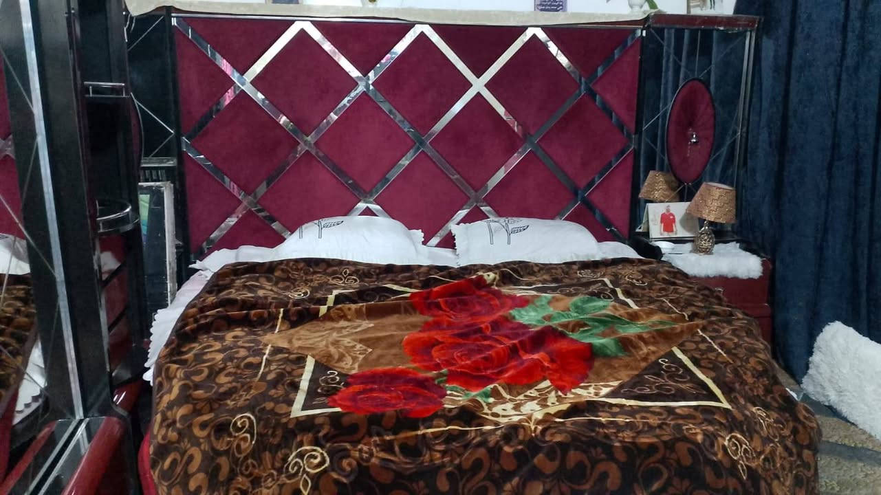 مرحبا حبايبي
- غرفه نوم  مبيها ضرر
- نوع الغرفه تركي
-   9 قطع  
-السعر  350
-العنوان   بغداد جميله ثانيه
 اي شخص عنده غرفه نوم تركي صاج يدزلياها ابيعها خلال يوم بعموله


**إذا كنت صاحب هذا الإعلان وتريد حذفه لأي سبب، رجاءا أرسل رسالة إلى الدعم الفني**