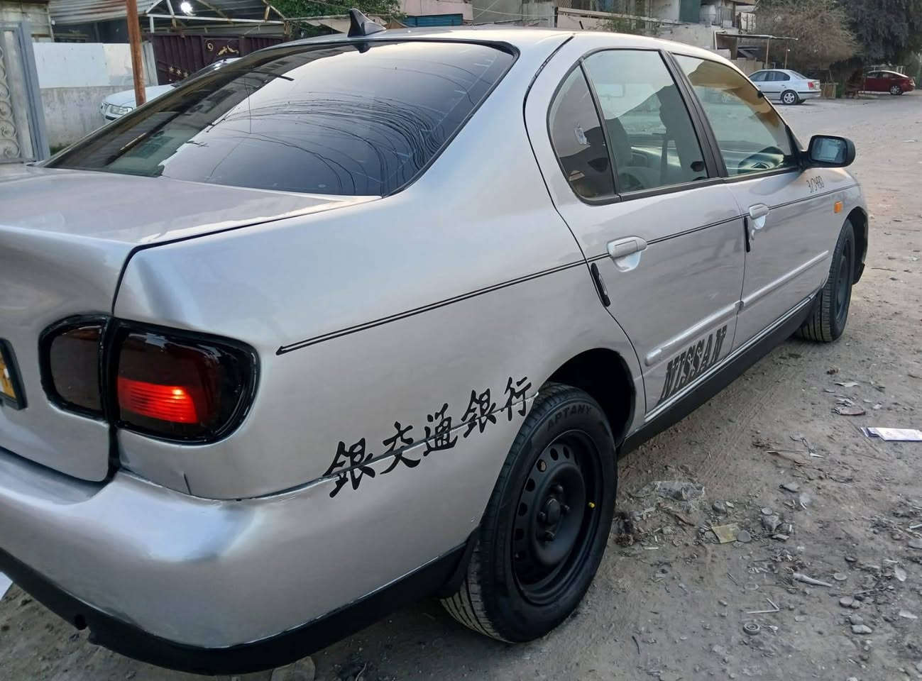 نيسان ياباني بريميرا موديل 2001 اوتوماتيك كير محرك مكفولات تدفئه تبريد تخم تاير ياباني رقم بغداد دولي لغاية 2031 هزه جديده سنويه بااسمي السعر 48 ورقه مكاني بغداد ***********
