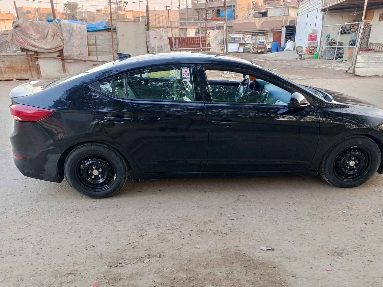 سلام عليكم من رخصت الادمن المحترم 
النترا مديل ١٧ امريكي حادث دعاميه خلفي بدون دواخل ليبل واحد سيارة جديده وجاهزه من كلشي 
كير مكينه ممفتوح على وضع شركه تخم تاير صدر جديد سنويه هزه جديده تحويل مباشر مكان سياره بغداد شعب السعر ١١٧ وبي مجال كلش بصيط دوشمه جديده ارضيه 
***********
