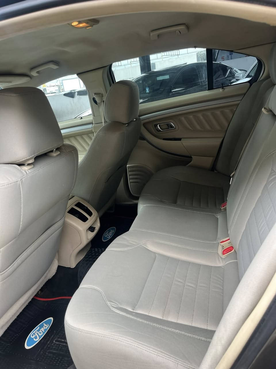 السلام عليكم فورد تورس موديل 16 بدون صبغ كير مكينه حداديه بشرط ماشيه 110
السياره بيه حالوب شي قليل حادث مال امريكه تاير مكان السياره سليمانيه بسمي السياره تحويل وكال حاضر ماكو  السعر 118
***********
***********
