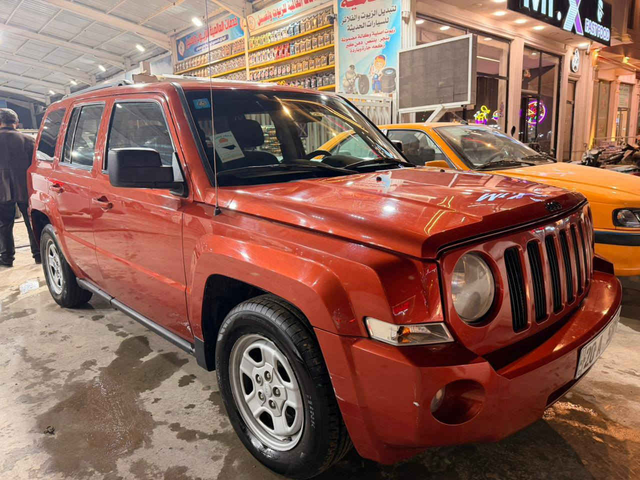 السلام عليكم 
جيب باتريوت 2010 رقم ديالى مميز ٣ ارقام انگليزي السيارة ماشية 36 الف كيلو بعدها ع وضع الشركة صبغ جاملغ وبنيد فقط گير ومكينة وصدر بعدهن ع وضع الشركة برغي ما مفتوح بيها مكينة 2400 السعر ١٣٠ مكان بغداد الكاظمية 
***********
