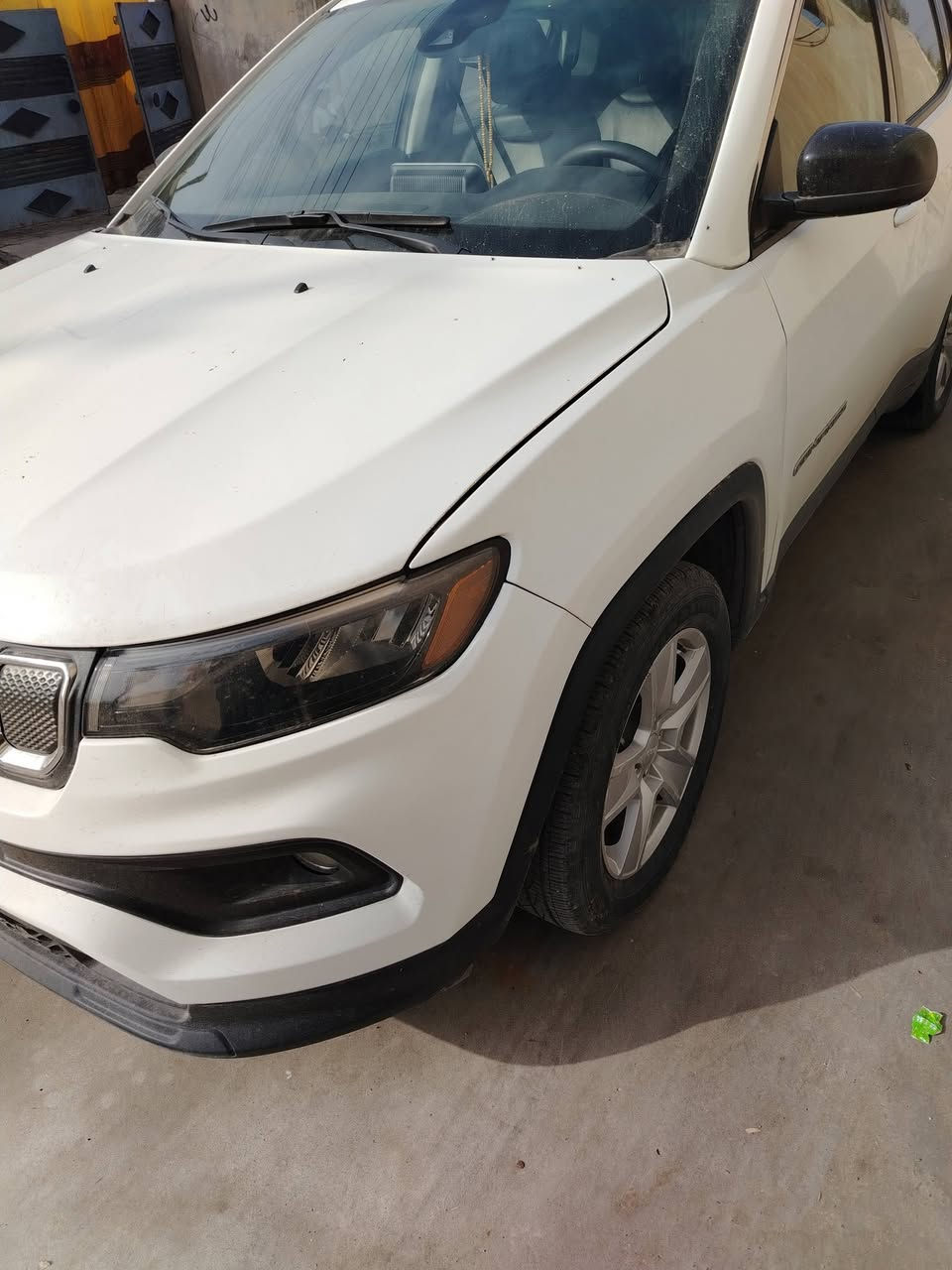 عندي جيب كمبارس موديل 2022رقم اربيل ضررها جاملغ خلفي مع باب خلفي اصلي مبدل حاليا متواجد بغداد الي يحب يشوفها حياه الله  ***********
