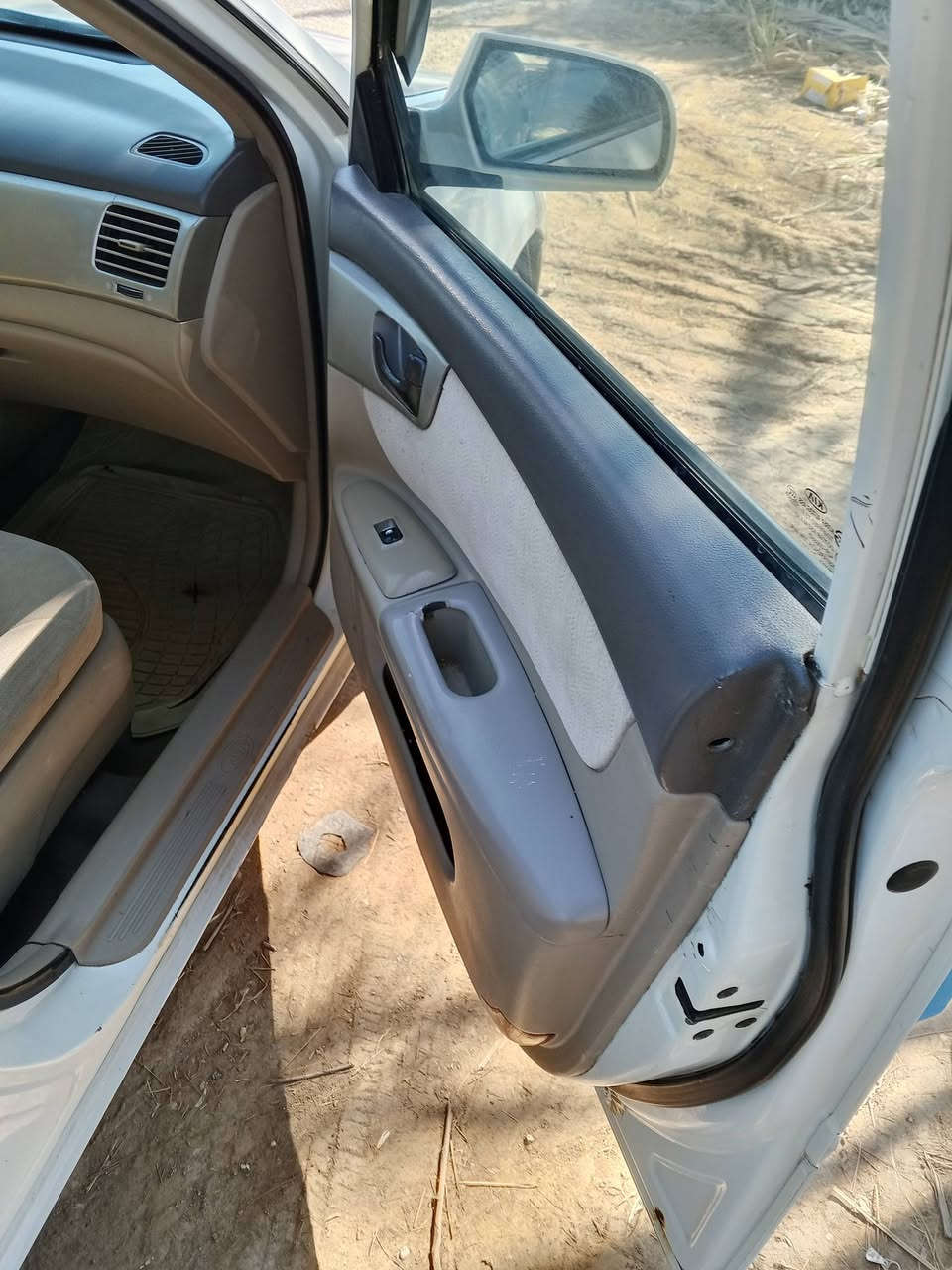 سلام عليكم اوبتما 2007خليجي مكينه وكير مكفوله حداديه 80بل ميه بنيده اربع اصابع بار والباب الخلف سائق بيه بار وصبغ بدون تبديل تخم تاير تبريد ثلج سنويه صاقطه قبل شهر رقمه قادسيه مشروع وطني تحويل ثاني يوم سعر 108 وبيه مجال سياره مال جناي حلوه احله من صور رقمي ‏‪***********‬‏ مكاني بابل قاسم
