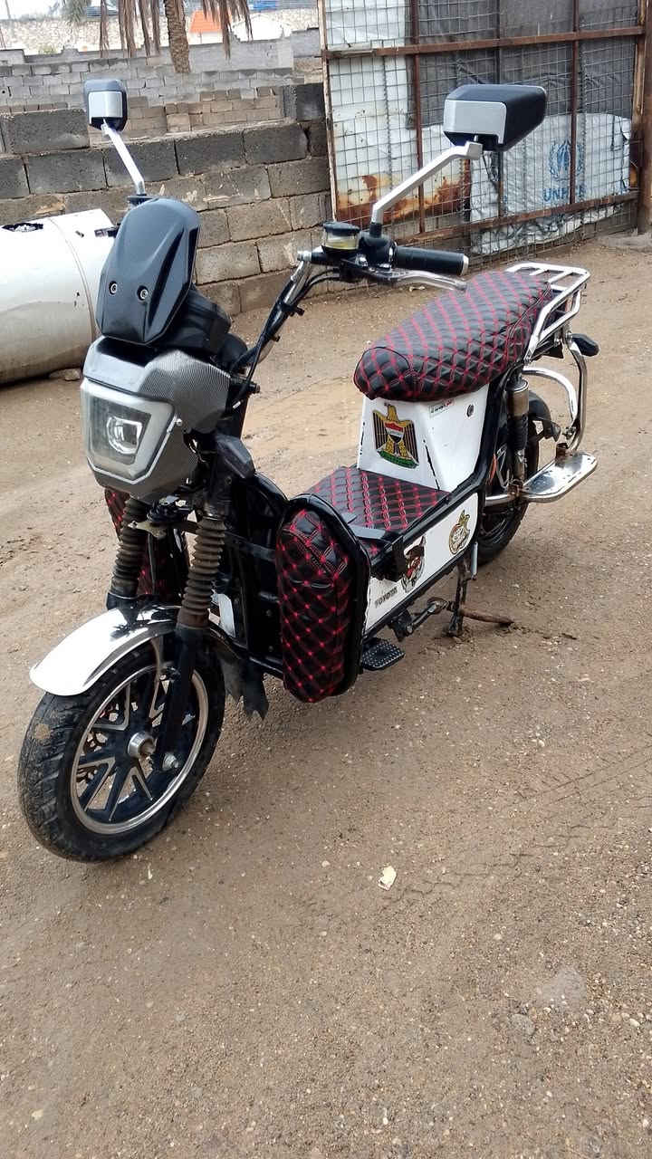 دراجه جبلي للبيع سعر 400وبيه مجال للشراي بطاريات يقرن 10 كلهن عل فحص وان ميعجبك افحص  كهربايات شقاله كله للستفسار ***********. ***********
