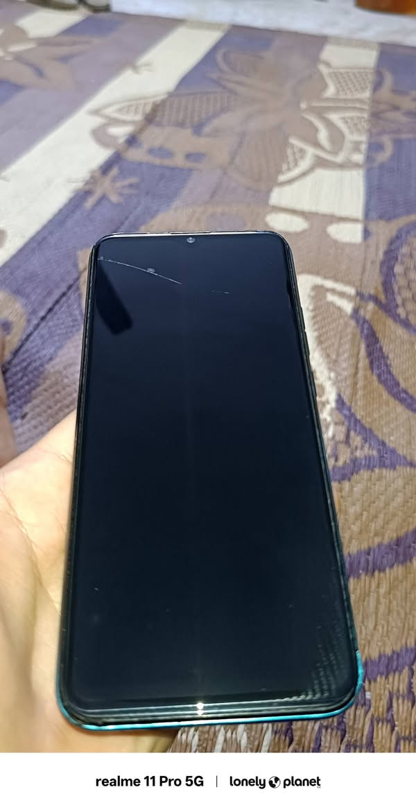 السلام عليكم عيوني هاذة التلفون اسمه تكنو كامون 6يجي بذاكرة 32جهاز حلو مال بيت مستخدم بس بي شخط بسيط بل شاشة صغير اني خليتله لزكه اصلية كوله كامل سيمكارت ياخذ ثنين جداً ممتاز عدكم بعد صوته جداً واضح وعالي تكنيك حلو سريع اريد اراوس بجهاز راس براس او انطي فرق حسب امكانيتي او ابيعه ماعندي مشكلة مكاني بغداد مدينه الصدر.


**إذا كنت صاحب هذا الإعلان وتريد حذفه لأي سبب، رجاءا أرسل رسالة إلى الدعم الفني**