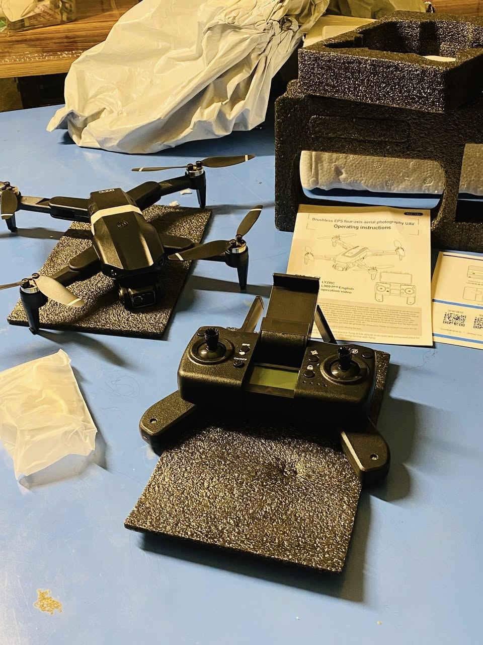 درون l900 كبس شركه 
1نضام Gps
2 نضام عوده تلقائيا 
3 مدى كليو و200 متر(1200)م
4 ارتفاع 300 
5 كامره 4k
6 دبل ريش تجي بل الفلين
7 بطاريه تجي نضام نص ساعه طيارن
توصيل موجود سعر 65 مع لتوصيل


**إذا كنت صاحب هذا الإعلان وتريد حذفه لأي سبب، رجاءا أرسل رسالة إلى الدعم الفني**