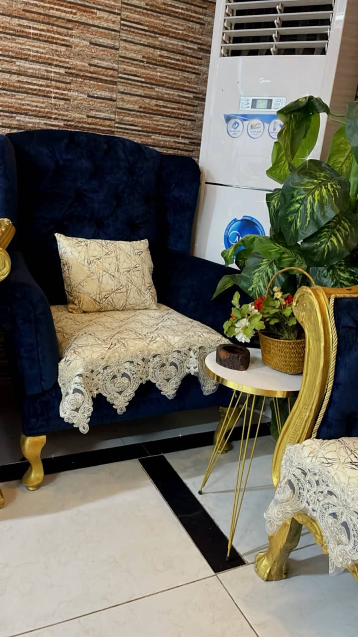 قنفات كويتي ماخذتهم من سفوان رايدتهم 750 وبيهم مجال 4 قنفات كبار وكراسي 2.


**إذا كنت صاحب هذا الإعلان وتريد حذفه لأي سبب، رجاءا أرسل رسالة إلى الدعم الفني**