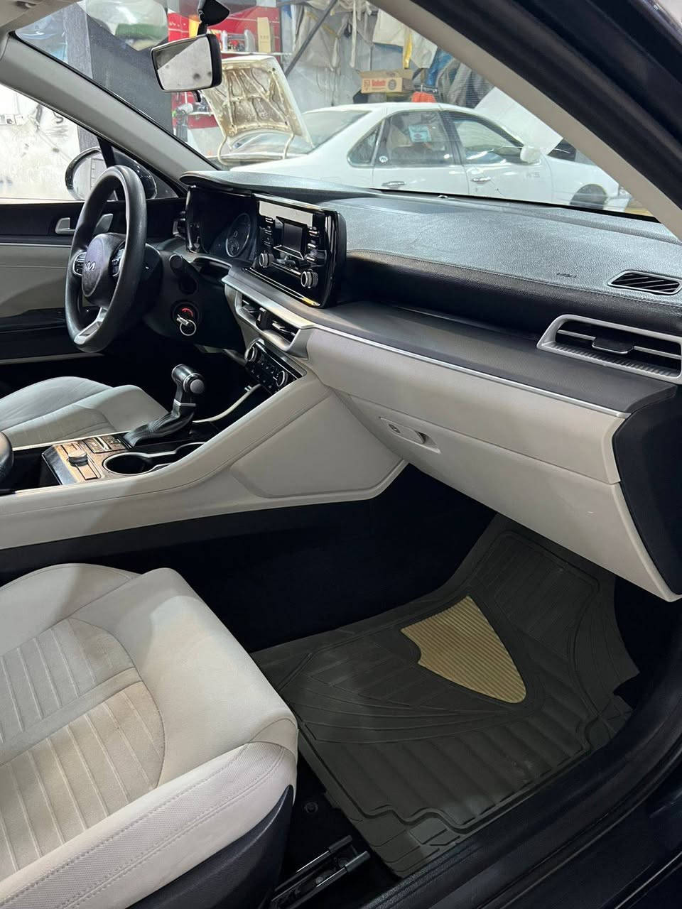 كي فايف خليجي 23  
لون حبري 
رقم ذي قار معوقين
محرك 2000 دووش
 اسبير ما نازل
 تبريد حداديه كير محرك مكفولات

مكان سياره ناصريه المركز 
سعرها /180
15
ستفسار /*********** ناصرية, ذي قار
