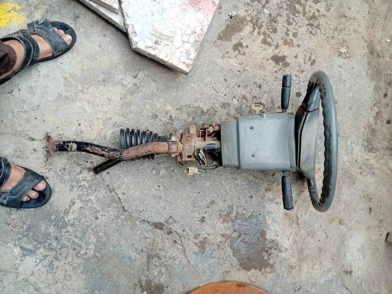 السلام عليكم سنيرن كنتر بزون للبيع للاستفسار اتصل ***********
