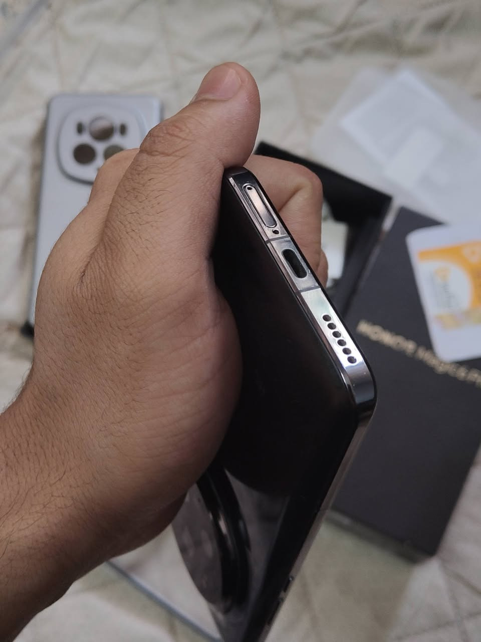 Honor Magic 6 Pro
للبيع او مراوس  شعندك نزلي 
ذاكره 512  رام 12 
معالج Sn 8 gen 3 
مكفول لجهاز من كل خللل 
نظافه 95 ب100
ملحقات كارتونته + كفرات + شاحن 
بس للامانه شاحنته مو الاصليه 
عنواني/ بغداد /مدينة الصدر
توصيل متوفر فقط أعتماد


**إذا كنت صاحب هذا الإعلان وتريد حذفه لأي سبب، رجاءا أرسل رسالة إلى الدعم الفني**