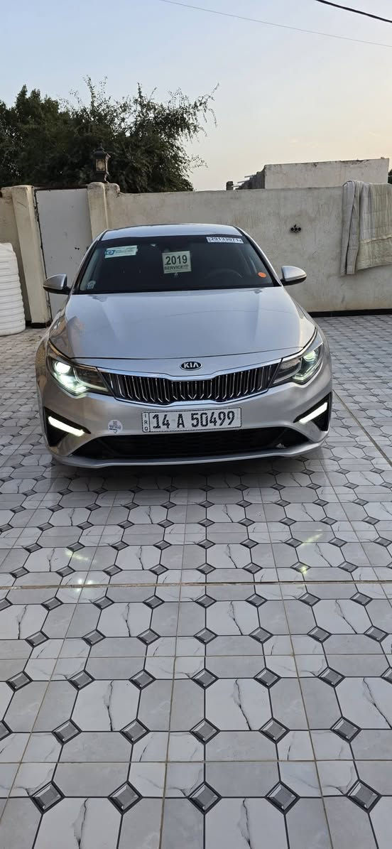 السلام عليكم كيا اوبتيما موديل 2019 
بنيد صبغ وطرف جاملغ المامي صبغ 
 مكينه كير حداديه 
تخم تاير تبريد شغال ماشيه ٧٩ 
موصفات تحكم ستيرن 
كامره دواره حساس خلفي 
رادار تحديد مسار 
مثبت سرعه وبيه موصفات 
لاستفسار***********
مكان سياره ناصريه
السعر ١٤٣
