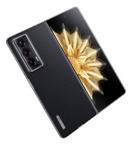 هاتف Honor Magic V2 أحد أنحف وأخف الهواتف القابلة للطي في العالم
التصميم النحيف والوزن الخفيف: يعتبر الأكثر نحافة، مما يجعله مريحاً في الاستخدام كالهواتف التقليدية.
شاشات فائقة الجودة: شاشة داخلية OLED مقاس 7.92 بوصة وخارجية 6.43 بوصة بمعدل تحديث عالي 120Hz.
أداء قوي: معالج Snapdragon 8 Gen 2 
بطارية متطورة: بطارية بسعة 5000 مللي أمبير تدعم الشحن السريع 66 واط، وتعمل بتقنية سيليكون-كربون لزيادة الكثافة.
كاميرات احترافية: نظام كاميرا خلفية ثلاثي (50MP رئيسية + 50MP واسعة + 20MP تقريب)، وكاميرا أمامية بدقة 16 ميجابكسل.
 سعات تخزين  512 جيجابايت

المكان كربلاء


**إذا كنت صاحب هذا الإعلان وتريد حذفه لأي سبب، رجاءا أرسل رسالة إلى الدعم الفني**