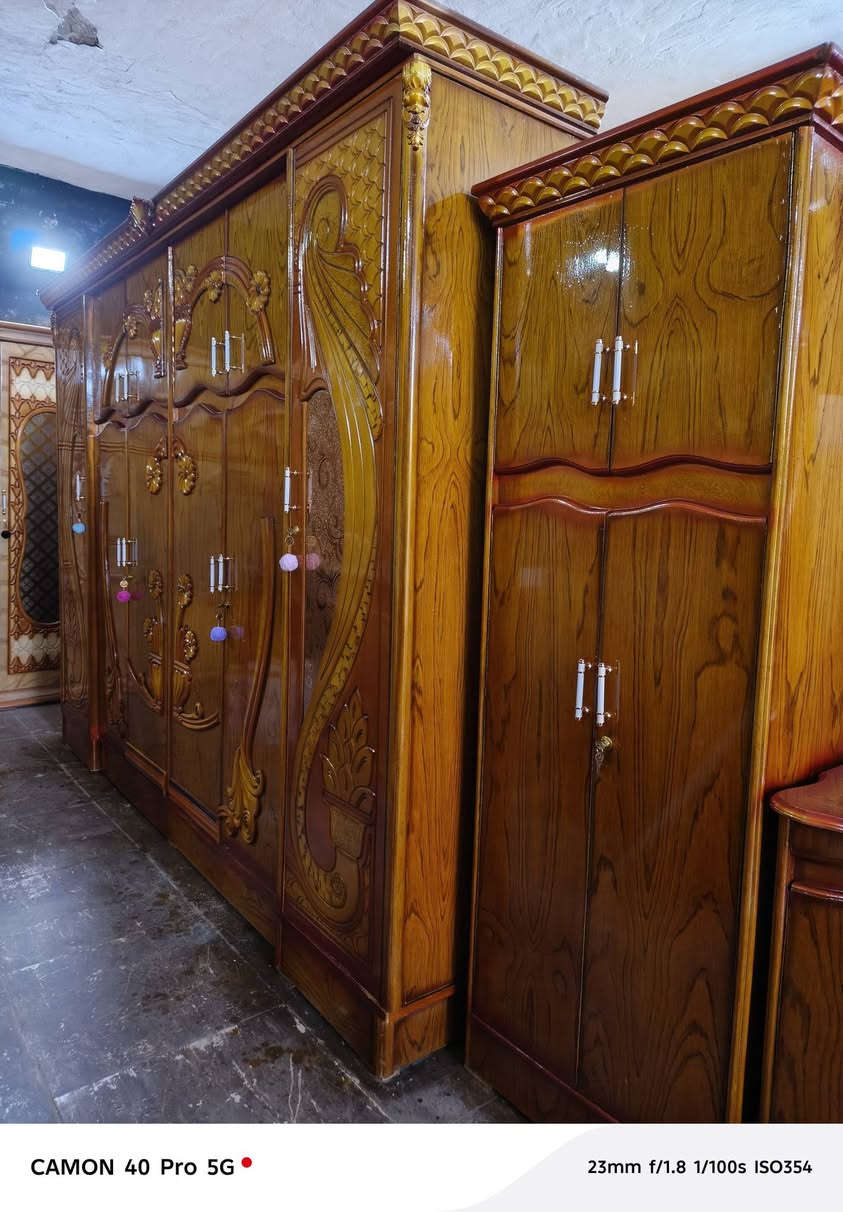 غرفة ٦باب ملحق كاملة أي ضرر مابيها نضافتها 90/100مكان بغداد فلكة حي النصر سعر ٦٥٠ يوجد توصيل ***********
